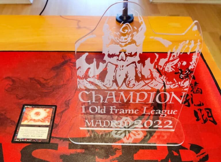 Trophies of the I Old Frame League Madrid Finals.